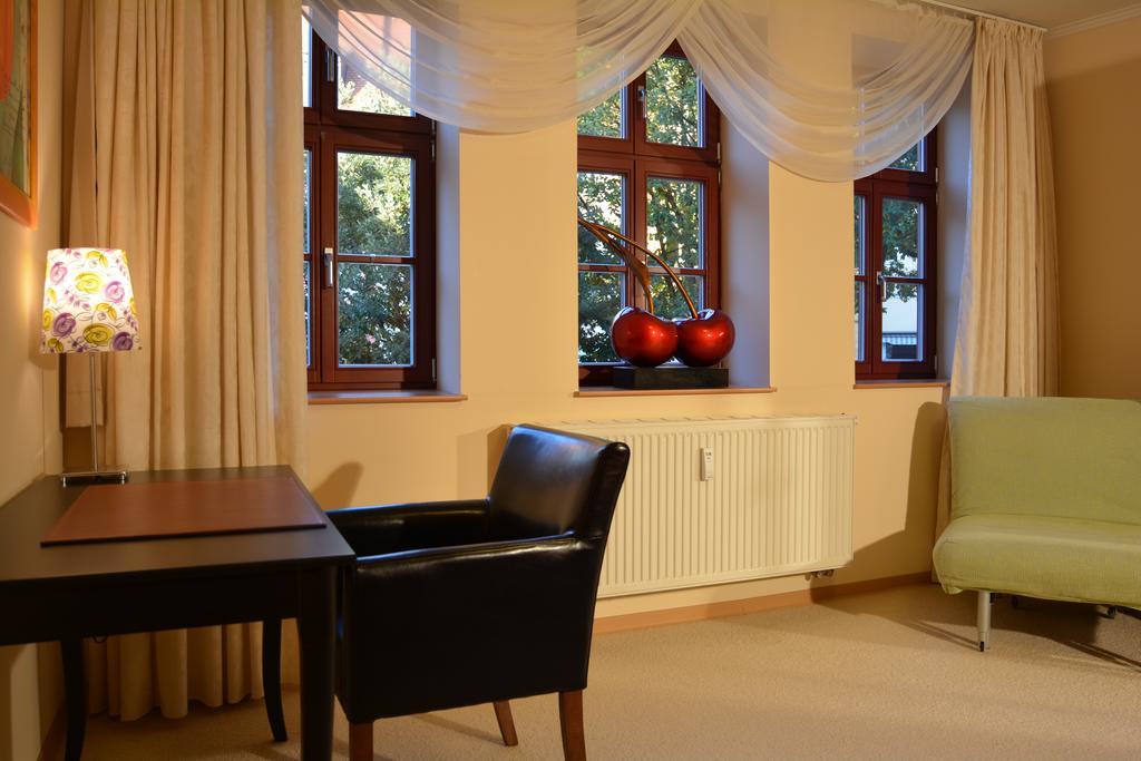 Ferienwohnung Domschatz ناومبورغ الغرفة الصورة